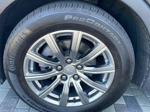 Used 2023 Cadillac XT4 Premium Luxury w/ Driver Assist Package AWD/4WD image 5