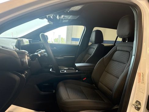 Used 2026 Chevrolet Equinox LT AWD/4WD image 10