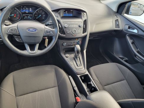 Used 2018 Ford Focus SE w/ Cold Weather Package image 13