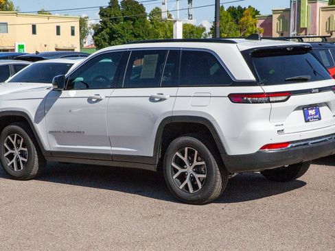 Used 2025 Jeep Grand Cherokee Limited w/ Luxury Tech Group II image 7