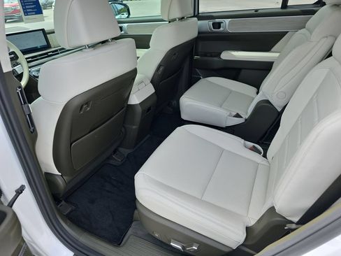 Certified 2025 Hyundai Santa Fe Calligraphy FWD image 30
