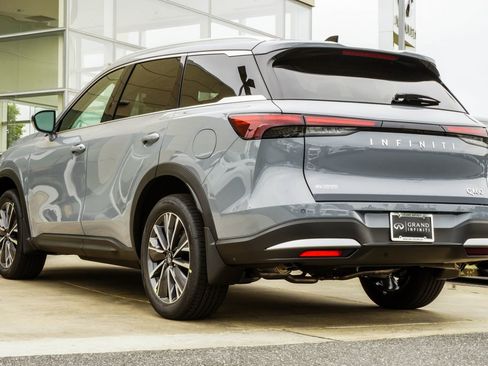 New 2027 INFINITI QX60 Luxe FWD image 10