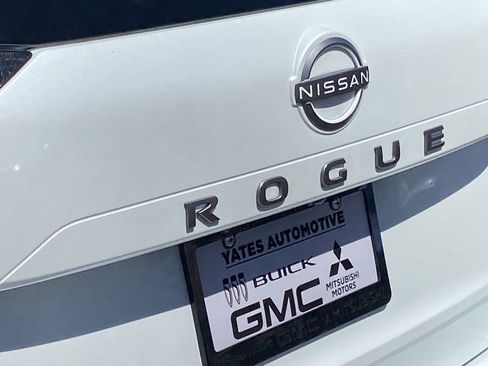 Used 2025 Nissan Rogue SV FWD image 27
