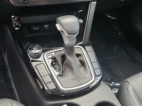 Certified 2024 Kia Seltos EX AWD/4WD image 16