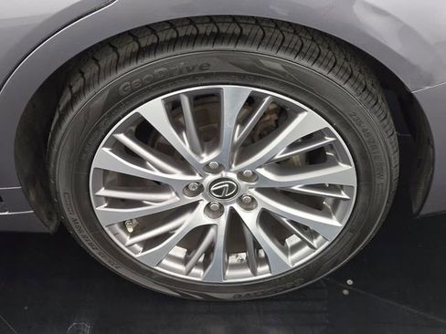 Used 2020 Lexus ES 300h w/ Premium Package FWD image 11