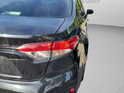 Used 2021 Toyota Corolla LE FWD image 21