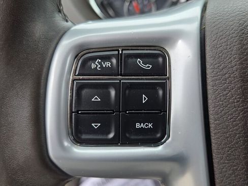 Used 2013 Chrysler Town & Country Touring FWD image 24