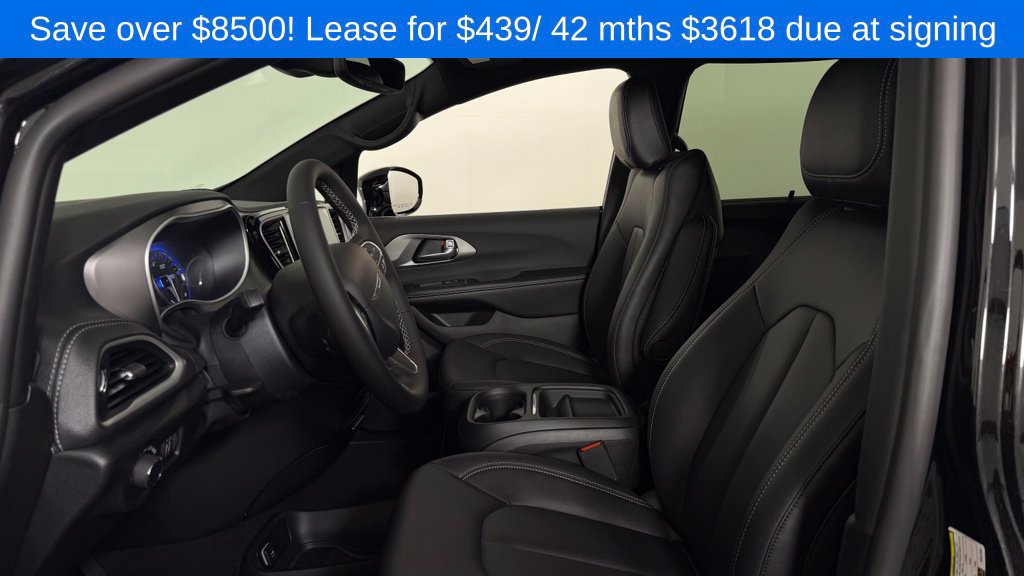 New 2027 Chrysler Pacifica Select FWD image 15