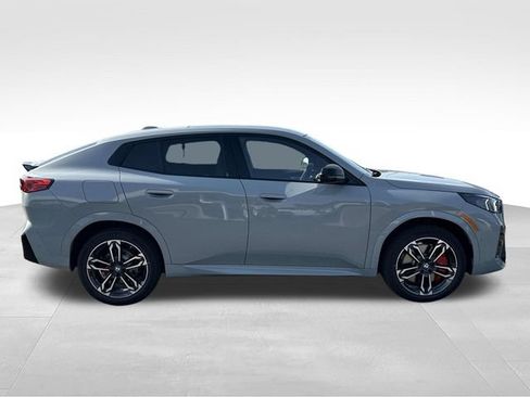 New 2027 BMW X2 xDrive28i AWD/4WD image 2