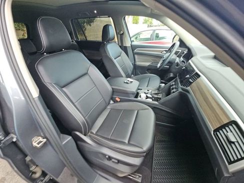 Used 2023 Volkswagen Atlas SEL AWD/4WD image 5
