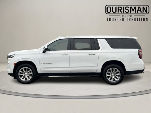 Used 2023 Chevrolet Suburban Premier image 3