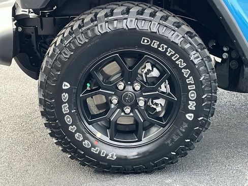 New 2026 Jeep Gladiator Sport AWD/4WD image 11