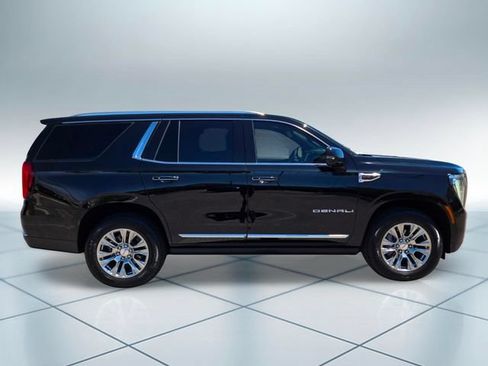 Used 2026 GMC Yukon Denali w/ Sun & Power Step Package AWD/4WD image 4