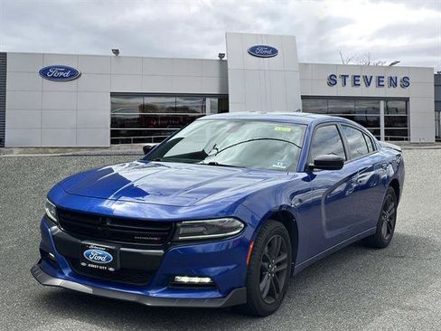 Used 2019 Dodge Charger SXT w/ Plus Group AWD/4WD image 2