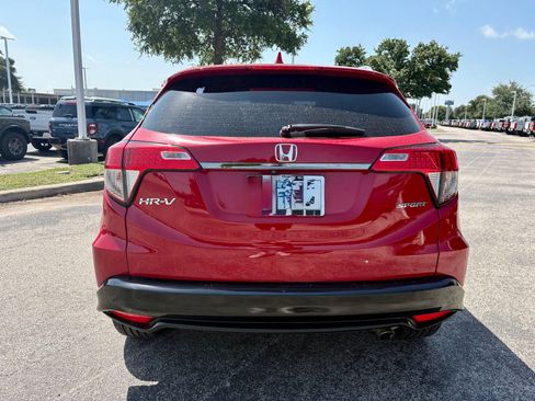 Used 2019 Honda HR-V Sport image 4