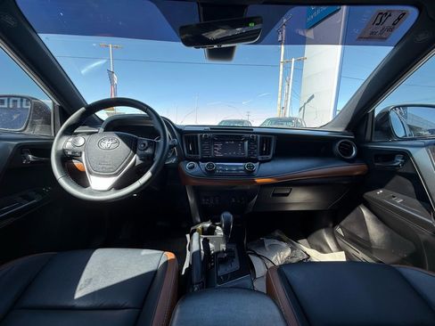 Used 2018 Toyota RAV4 SE w/ Power Extra Value Package image 26