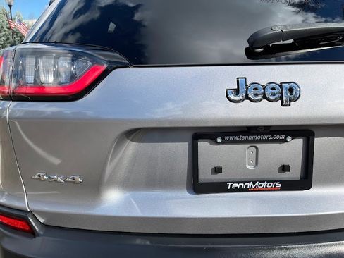 Used 2019 Jeep Cherokee Latitude Plus w/ Comfort/Convenience Group image 44