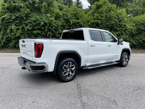 Used 2024 GMC Sierra 1500 SLT w/ SLT Premium Package AWD/4WD image 9