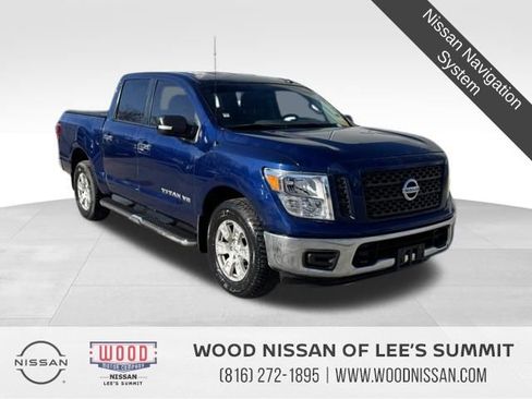 Used 2019 Nissan Titan SV image 1