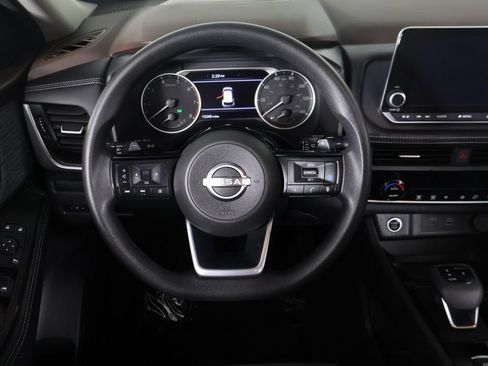 Used 2023 Nissan Rogue SV AWD/4WD image 34