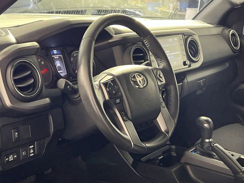 Used 2021 Toyota Tacoma TRD Off-Road w/ Technology Package image 16