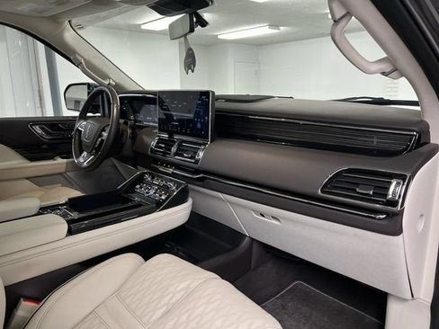 Used 2023 Lincoln Navigator L Black Label AWD/4WD image 30