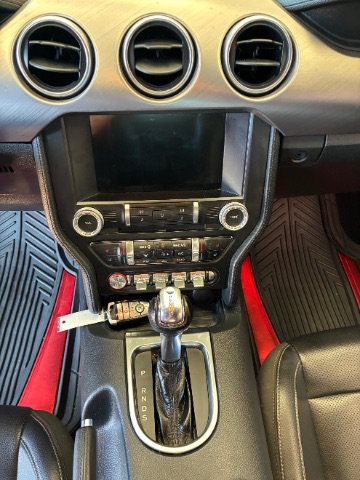 Used 2022 Ford Mustang Premium RWD image 22