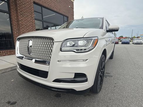 Used 2022 Lincoln Navigator L Reserve RWD image 32