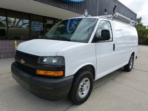 Used 2021 Chevrolet Express 2500 w/ Driver Convenience Package image 2