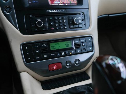 Used 2010 Maserati GranTurismo Coupe 2D image 31