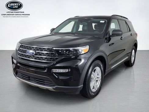 Certified 2023 Ford Explorer XLT w/ Equipment Group 202A image 7