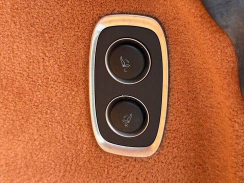 Used 2023 Aston Martin DBX 707 image 38