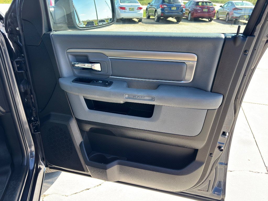 Used 2017 RAM 1500 Big Horn AWD/4WD image 26