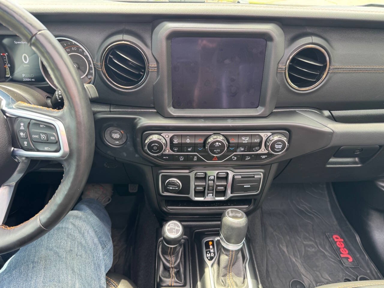 Used 2021 Jeep Wrangler Unlimited Sahara AWD/4WD image 20
