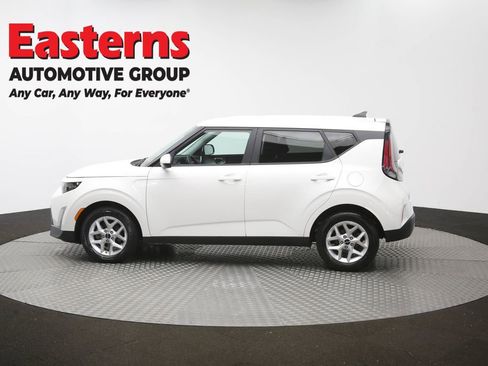 Used 2024 Kia Soul LX w/ Option Group 015 FWD image 60