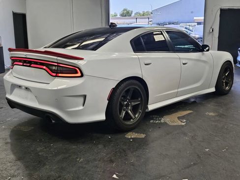Used 2018 Dodge Charger SRT Hellcat w/ Harman/Kardon Audio Group RWD image 4