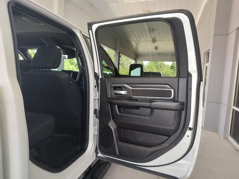 Used 2025 RAM 2500 Big Horn AWD/4WD image 21