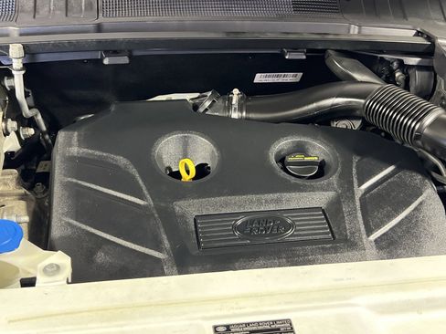 Used 2017 Land Rover Range Rover Evoque SE image 29