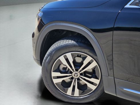 Certified 2025 Mercedes-Benz GLB 250 4MATIC image 22
