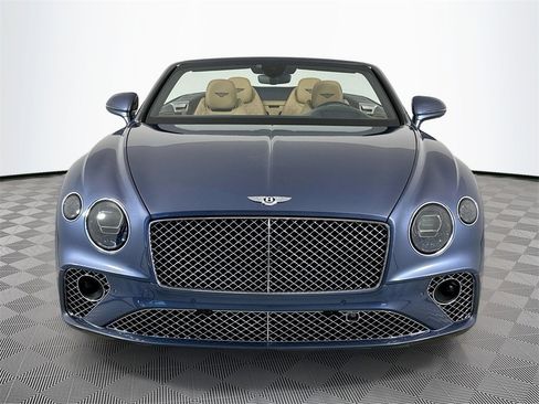 Used 2022 Bentley Continental GT image 2