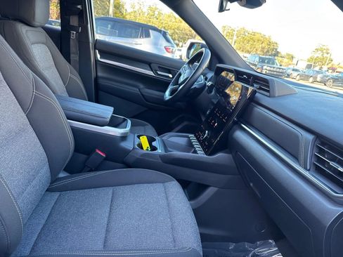 Used 2025 GMC Terrain Elevation AWD/4WD image 15