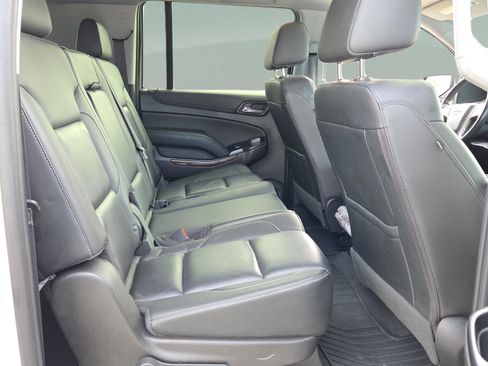 Used 2019 Chevrolet Suburban LT image 19
