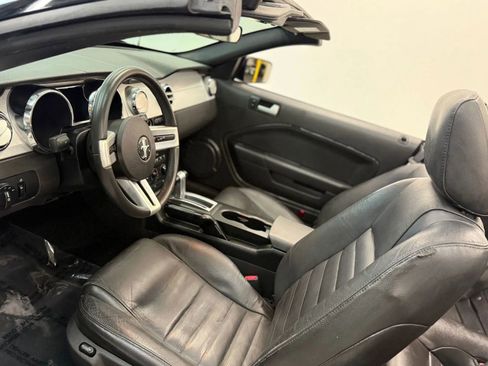 Used 2005 Ford Mustang GT RWD image 15