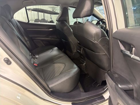 Used 2023 Toyota Camry SE w/ Convenience Package FWD image 11