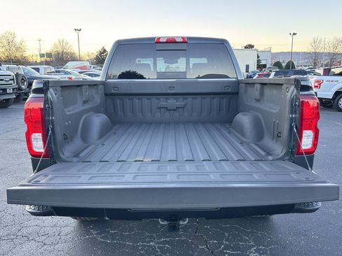 Used 2018 Chevrolet Silverado 1500 LTZ Z71 image 17