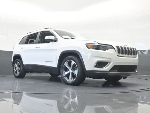 Used 2019 Jeep Cherokee Limited image 61
