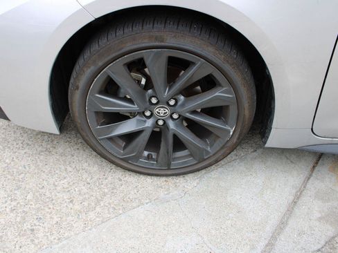 Used 2025 Toyota Corolla SE AWD/4WD image 13