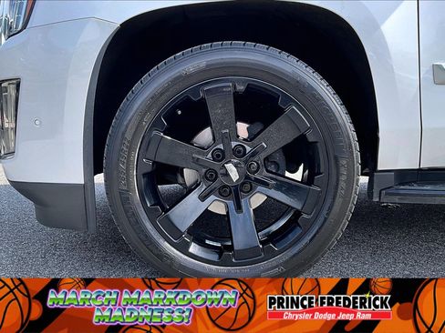 Used 2020 Cadillac Escalade Luxury image 8