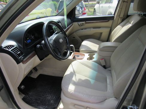 Used 2009 Hyundai Santa Fe Limited FWD image 7