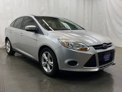 Used 2014 Ford Focus SE FWD image 1
